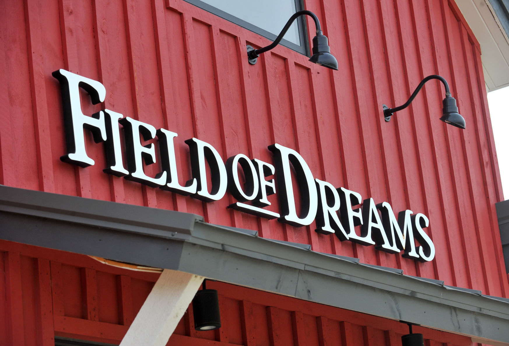 051021-qc-nws-fieldofdreams-197